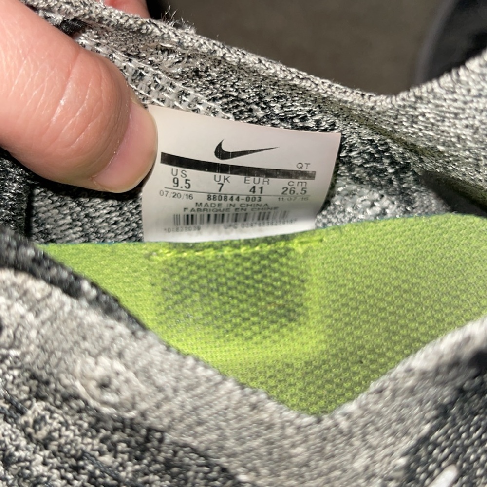 Nike Free Rn Flyknit - Picture 7 of 7